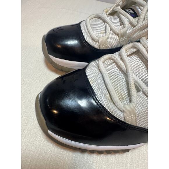 Air Jordan 11 Retro Concord - Men's Size 12 - Excellent Condition - Picture 4 of 11